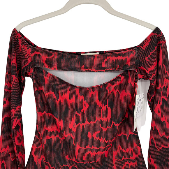 NWT - OPEN EDIT Off The Shoulder Cutout Top in Red Bloom - Size XS - Picture 4 of 10